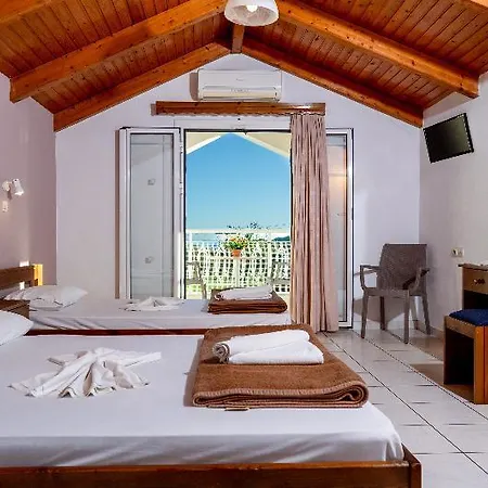 Antonis Pool Bar Hotel 3*