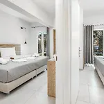 Antonis Pool Bar Hotel 3*