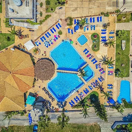 Antonis Pool Bar Hotell