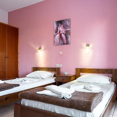 Antonis Pool Bar Hotell 3*