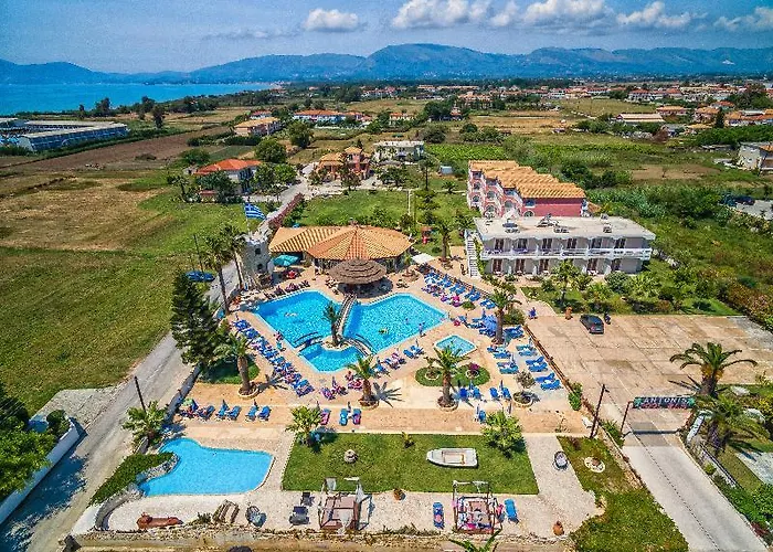 Antonis Pool Bar Hotel 3*