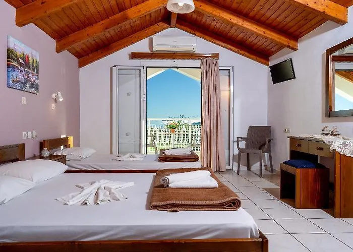 Antonis Pool Bar Hotel 3*