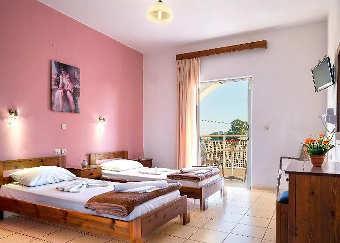 Antonis Pool Bar Hotel