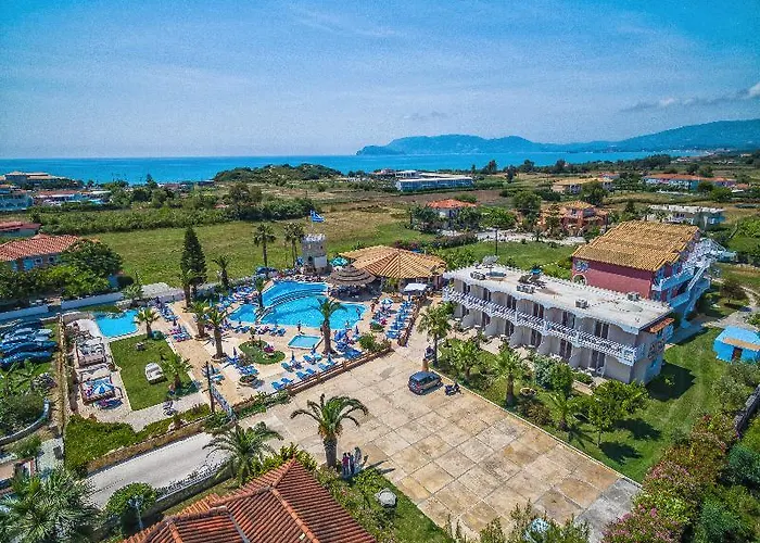 Antonis Pool Bar Hotel