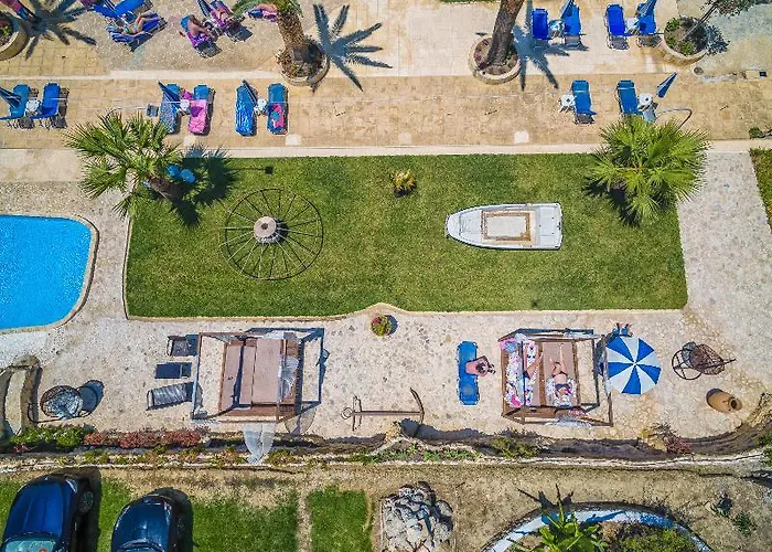 Отель Antonis Pool Bar 3*